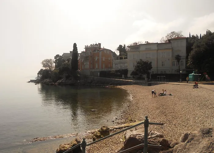 アパート Andrija